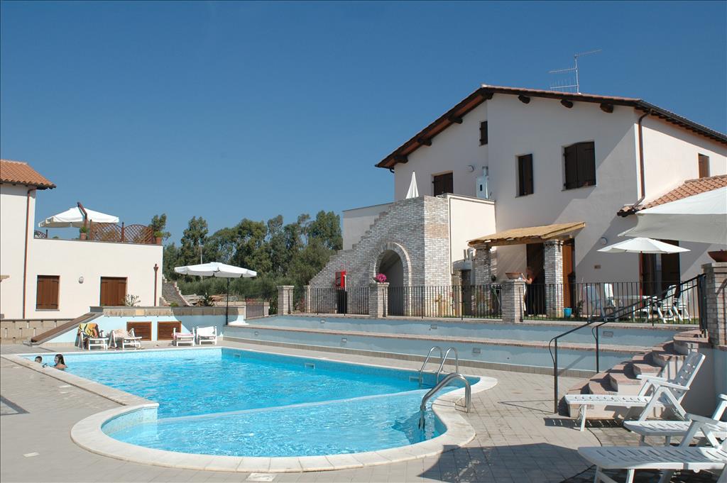 Residence Valmarina - Piscina