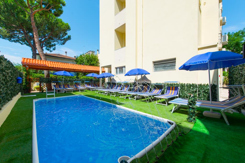 Hotel Vannucci - Piscina