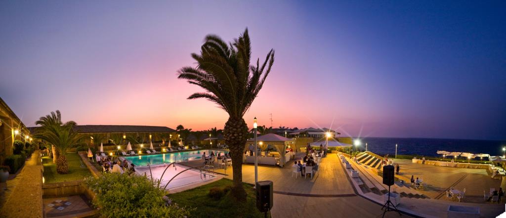 Hotel Venus Sea Garden - Piscina