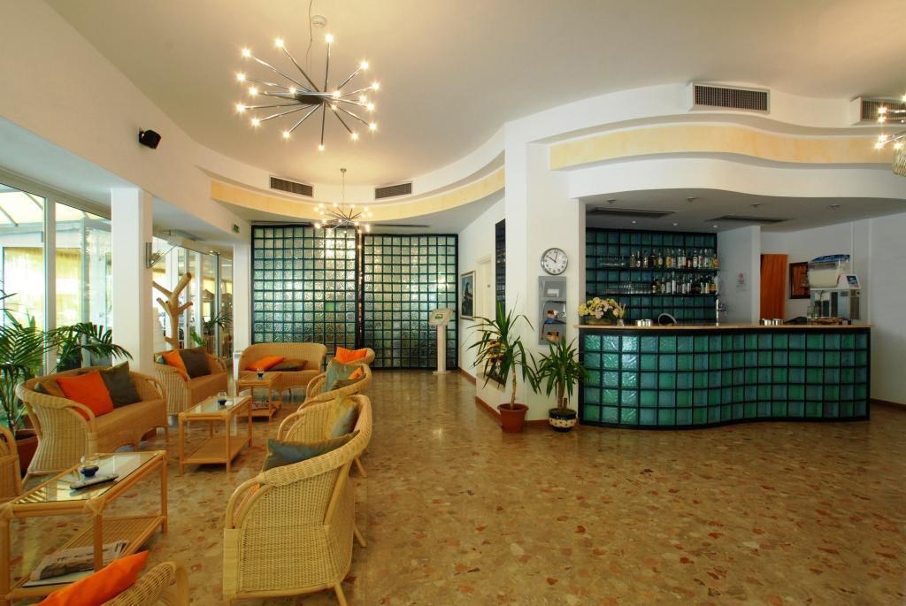 Hotel Vienna - Reception