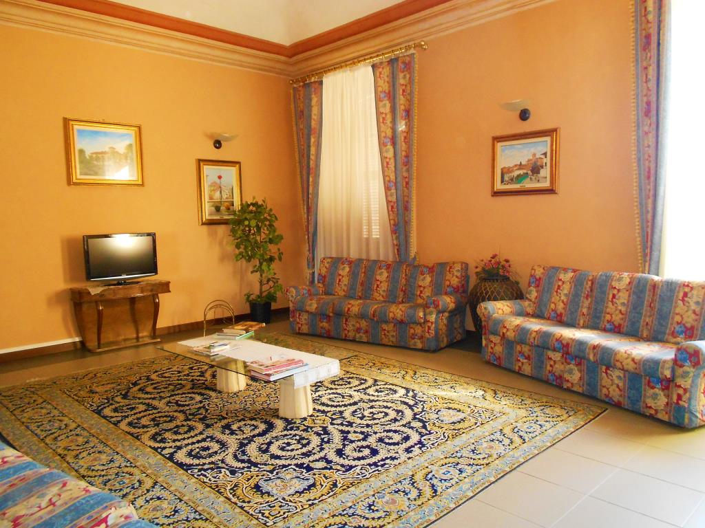 Hotel Villa Conte Riccardi - Salotto