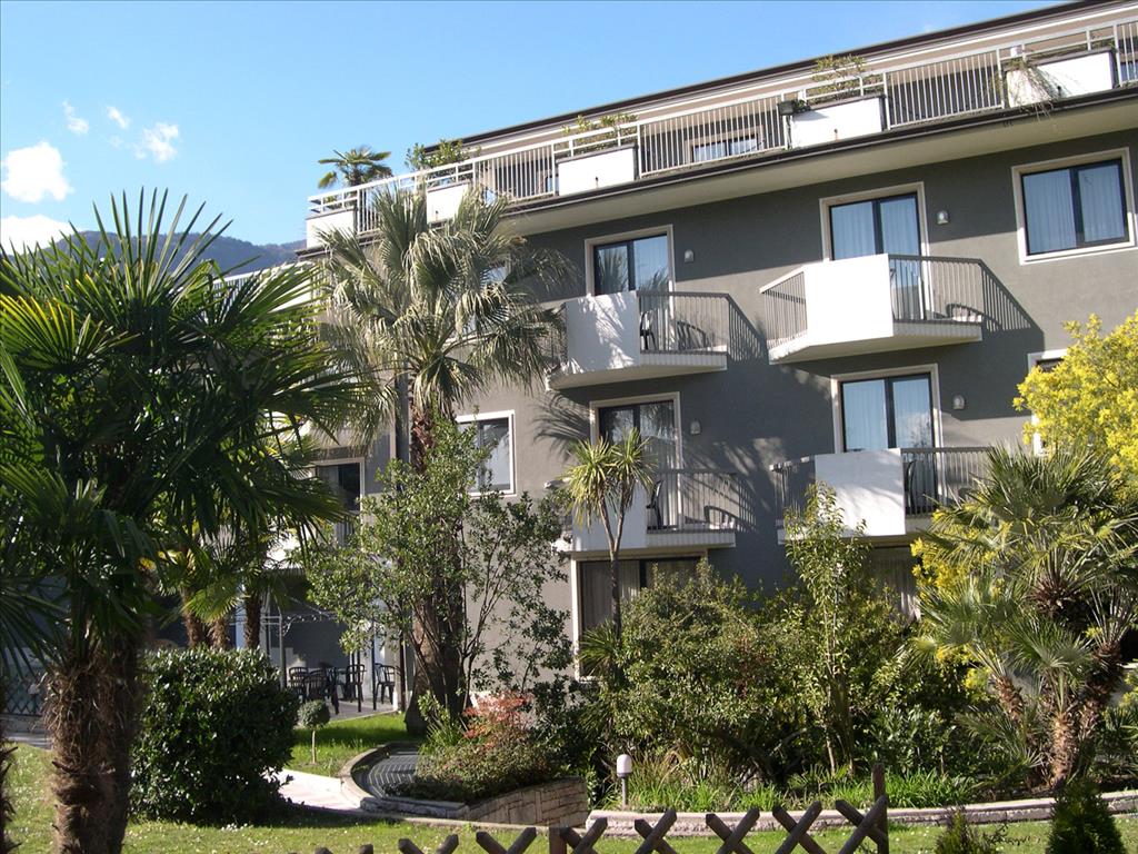 Hotel Villa Delle Rose - EsternoGiardino