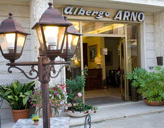Hotel Arno - Esterno