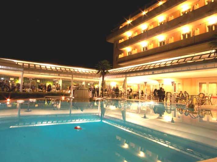 Grand Hotel Osman - Piscina